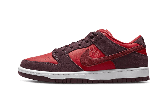 Nike SB Dunk Low Cherry